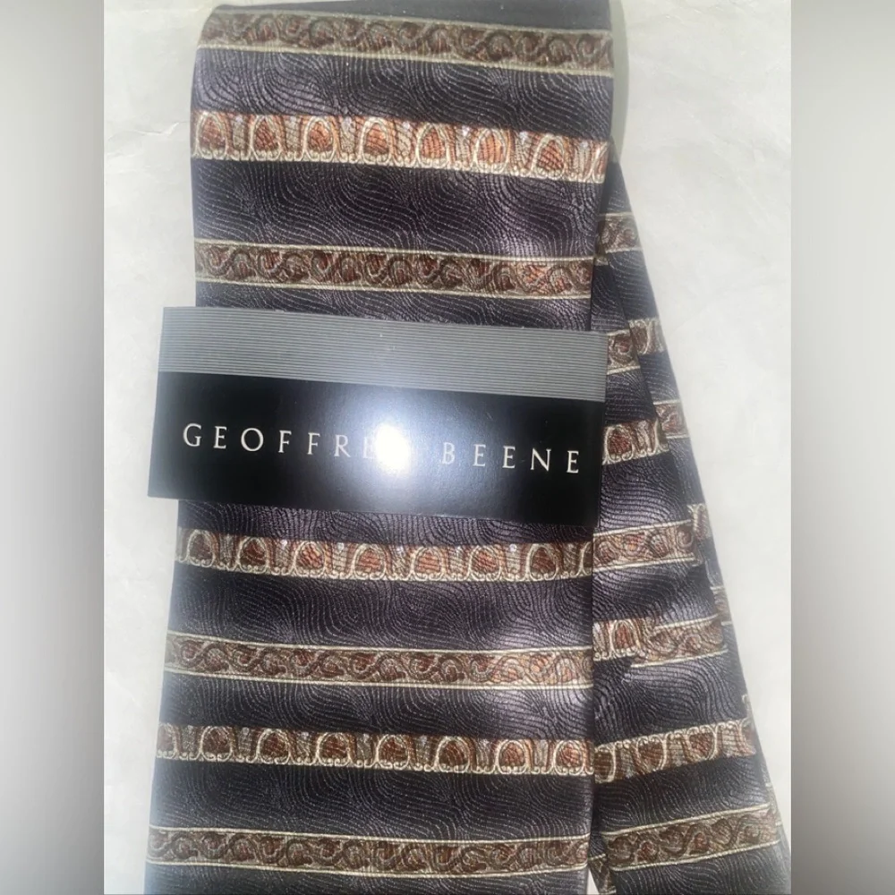 GEOFFREY BEENE Black Brown Silk Necktie Tie Horizontal Geo Stripe USA $30 lcsr